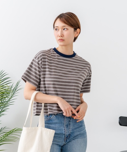 fort point（フォーポイント）の「【C-FORT POINT/フォートポイント】【ハイウエストと相性抜群！】 ボーダークロップド丈Ｔシャツ 細ボーダー 韓国ファッション スタイルアップ 短丈（Tシャツ/カットソー・レディース・ブラック/ブラウン/オフホワイト/ブルー・FREE）」の18枚目の写真