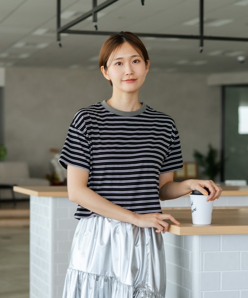 fort point（フォーポイント）の「【C-FORT POINT/フォートポイント】【ハイウエストと相性抜群！】 ボーダークロップド丈Ｔシャツ 細ボーダー 韓国ファッション スタイルアップ 短丈（Tシャツ/カットソー・レディース・ブラック/ブラウン/オフホワイト/ブルー・FREE）」の7枚目の写真