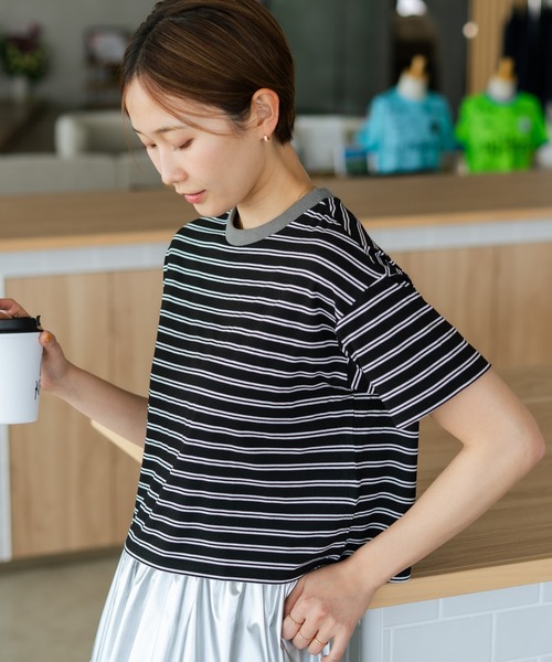 fort point（フォーポイント）の「【C-FORT POINT/フォートポイント】【ハイウエストと相性抜群！】 ボーダークロップド丈Ｔシャツ 細ボーダー 韓国ファッション スタイルアップ 短丈（Tシャツ/カットソー・レディース・ブラック/ブラウン/オフホワイト/ブルー・FREE）」の12枚目の写真