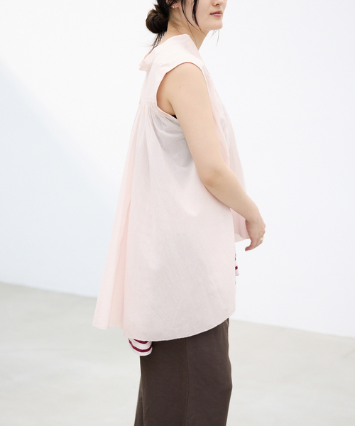 IENA(イエナ)の「AAYUSHI/アユーシ 別注ピンタックボイルブラウス SGN070151(シャツ/ブラウス・レディース・ブラック/ピンク・FREE)」の16枚目の写真