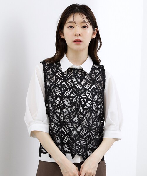 grove(グローブ)の「【2点SET・二の腕カバー】レースベスト×シアーブラウスSET(シャツ/ブラウス・レディース・オフホワイト/ブラック/ライトブルー・01/02/03/04)」の2枚目の写真