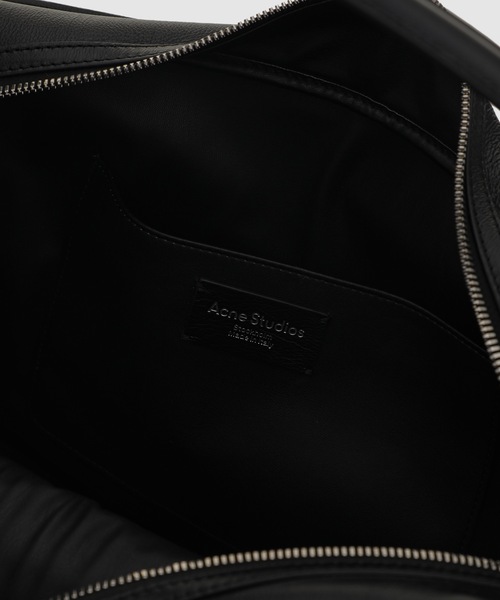 Acne Studios(アクネストゥディオズ)の「Camero Camera(ショルダーバッグ・レディース・その他1・ONE SIZE)」の8枚目の写真