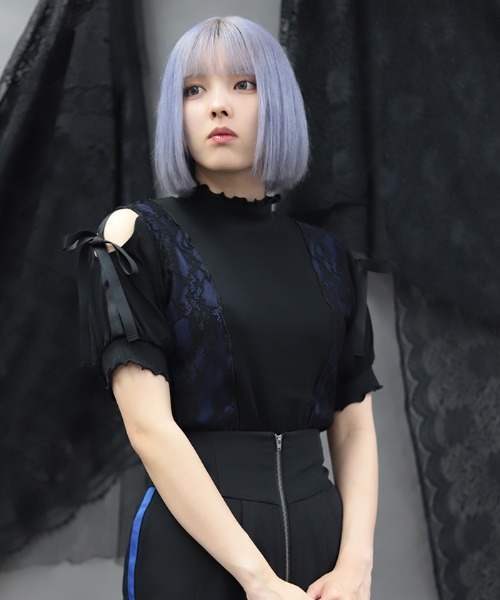 NIBBLE POISON(ニブルポイズン)の「バイカラー肩あきカットプルオーバー(Tシャツ/カットソー・レディース・ブラック/サックスブルー・MEDIUM)」の2枚目の写真
