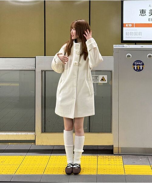 SPUR(シュプール)の「エリーゼクロワイズストラップフラットフラットシューズ1.5cm -VS9092 (5カラー)(バレエシューズ・レディース・アイボリー/ブラック/シルバー/モカ/レッド・22.5cm/23cm/23.5cm/24cm/24.5cm/25cm)」の11枚目の写真