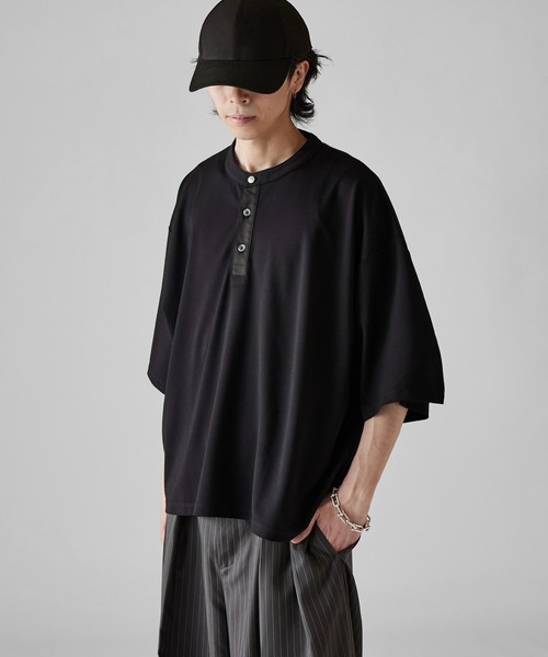 Lui's（ルイス）の「【Neucon】METAL BUTTON HENLEY NECK BIG TEE / メタルボタンヘンリーネックビッグTシャツ（Tシャツ/カットソー・メンズ・ブラック/ホワイト・1/2）」の14枚目の写真