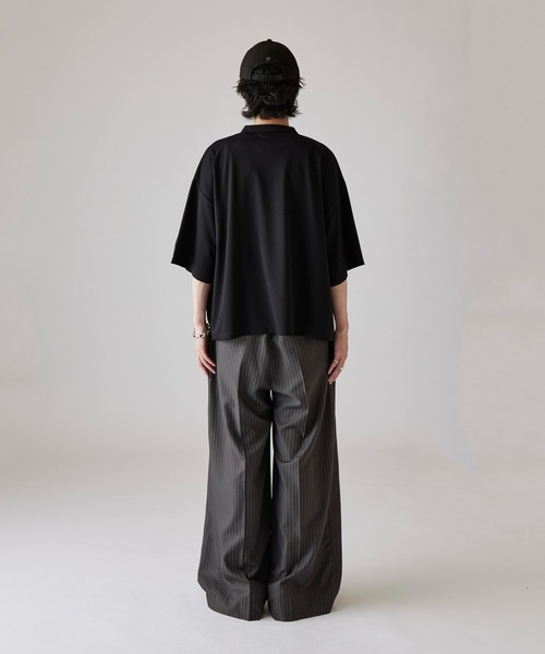 Lui's（ルイス）の「【Neucon】METAL BUTTON HENLEY NECK BIG TEE / メタルボタンヘンリーネックビッグTシャツ（Tシャツ/カットソー・メンズ・ブラック/ホワイト・1/2）」の19枚目の写真