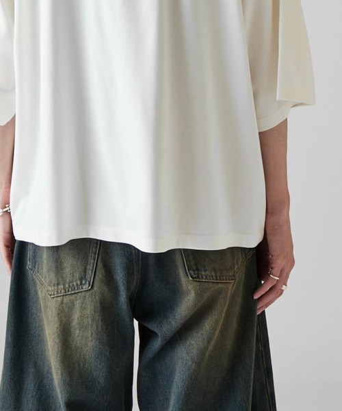 Lui's（ルイス）の「【Neucon】METAL BUTTON HENLEY NECK BIG TEE / メタルボタンヘンリーネックビッグTシャツ（Tシャツ/カットソー・メンズ・ブラック/ホワイト・1/2）」の11枚目の写真
