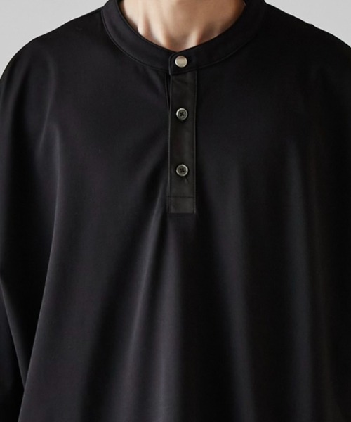 Lui's（ルイス）の「【Neucon】METAL BUTTON HENLEY NECK BIG TEE / メタルボタンヘンリーネックビッグTシャツ（Tシャツ/カットソー・メンズ・ブラック/ホワイト・1/2）」の20枚目の写真