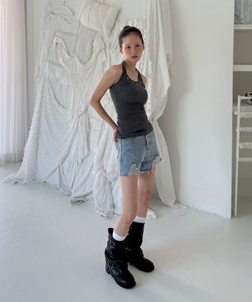 4INT.(フォイント)の「ヴィンテージ ダメージ ショート デニム パンツ(デニムパンツ・レディース・ライトブルー・S/M/L)」の16枚目の写真