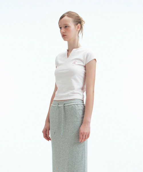 Rest&Recreation（レストアンドレクリエーション）の「SLIT NECK T-SHIRT - PINK（Tシャツ/カットソー・レディース・その他・ONE）」の4枚目の写真