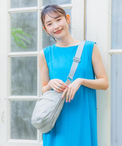 ITS'DEMO(イッツデモ)の「撥水拡張ショルダー(ショルダーバッグ・レディース・ベージュ/ブラック/グレー/ベビーピンク・00)」の6枚目の写真