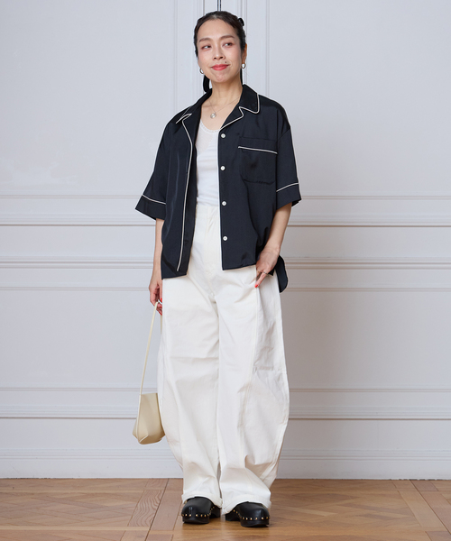 IENA LA BOUCLE(イエナラブークル)の「IENA LA BOUCLE サテン半袖シャツ(シャツ/ブラウス・レディース・ブラック/ベージュ系その他・FREE)」の16枚目の写真