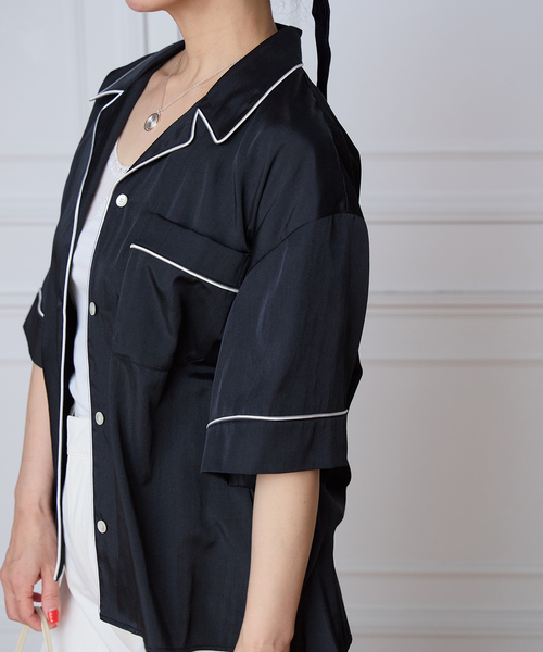 IENA LA BOUCLE(イエナラブークル)の「IENA LA BOUCLE サテン半袖シャツ(シャツ/ブラウス・レディース・ブラック/ベージュ系その他・FREE)」の7枚目の写真