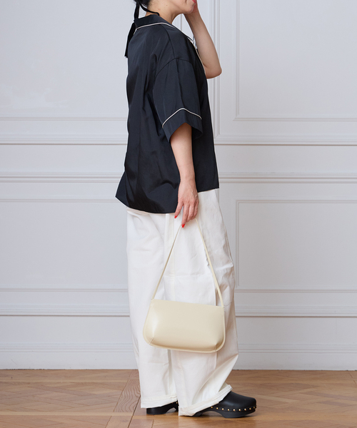 IENA LA BOUCLE(イエナラブークル)の「IENA LA BOUCLE サテン半袖シャツ(シャツ/ブラウス・レディース・ブラック/ベージュ系その他・FREE)」の11枚目の写真