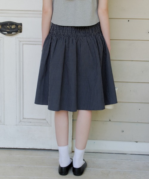GIUNON(ジウノン)の「shirring midi check skirt / シャーリングミディチェックスカート(スカート・レディース・グレー/ネイビー・FREE)」の6枚目の写真