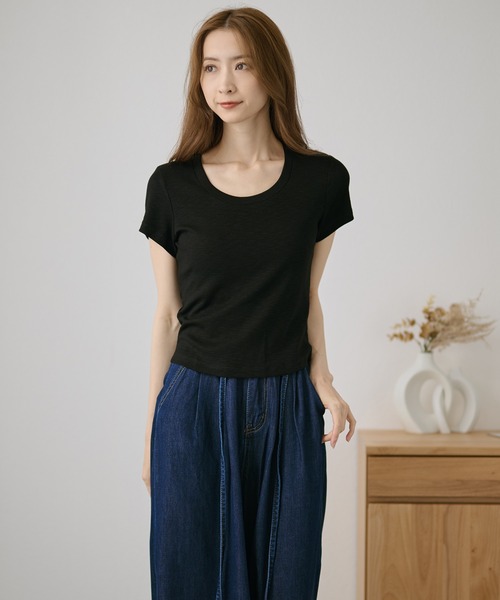 DAYRA(デイラ)の「バック カット デザイン リブ 半袖 トップス(Tシャツ/カットソー・レディース・ホワイト/チャコールグレー/ライトグレー/ブラック/ピンク/イエロー・FREE)」の7枚目の写真