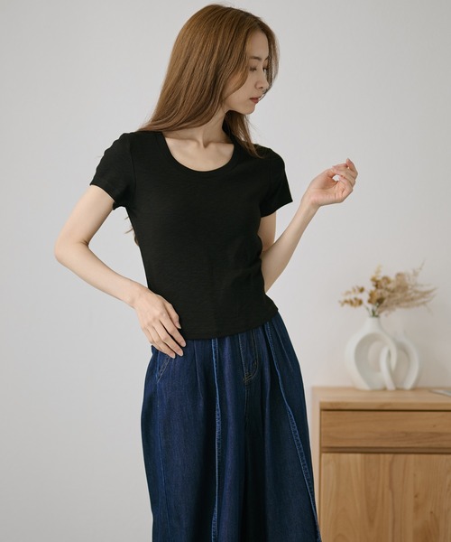 DAYRA(デイラ)の「バック カット デザイン リブ 半袖 トップス(Tシャツ/カットソー・レディース・ホワイト/チャコールグレー/ライトグレー/ブラック/ピンク/イエロー・FREE)」の8枚目の写真