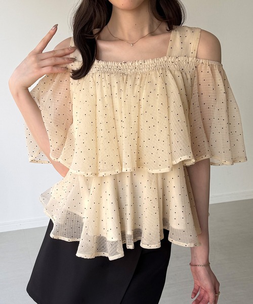 junoah（ジュノア）の「シアードットフリルトップス（シャツ/ブラウス・レディース・アイボリー/ホワイト/ブラック・SMALL/MEDIUM/LARGE）」の3枚目の写真
