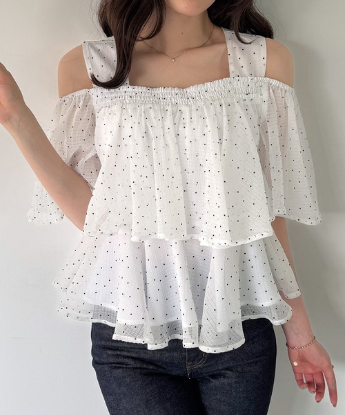 junoah（ジュノア）の「シアードットフリルトップス（シャツ/ブラウス・レディース・アイボリー/ホワイト/ブラック・SMALL/MEDIUM/LARGE）」の5枚目の写真