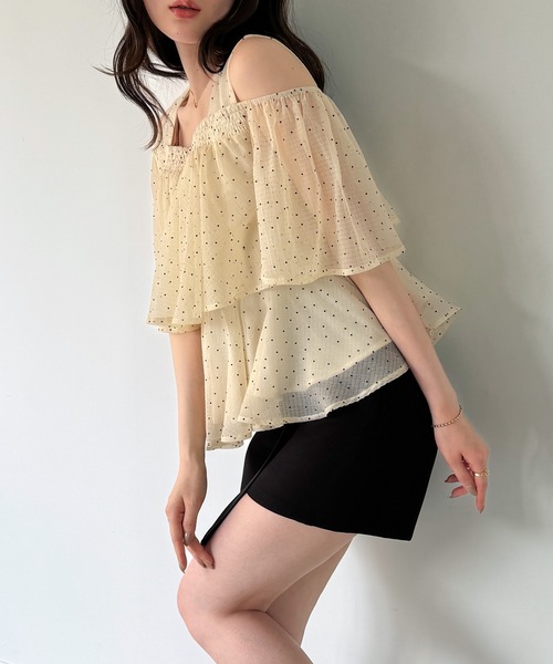 junoah（ジュノア）の「シアードットフリルトップス（シャツ/ブラウス・レディース・アイボリー/ホワイト/ブラック・SMALL/MEDIUM/LARGE）」の13枚目の写真
