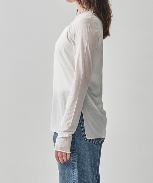 GOOD PEOPLE GOOD STITCHING GOOD PRODUCT（グッドピープルグッドスティッチンググッドプロダクト）の「[GOOD PEOPLE GOOD STITCHING GOOD PRODUCT/グッドピープル グッドステッチング グッドプロダクト]Side Slit Crew Neck Long Sleeve T（Tシャツ/カットソー・レディース・レッド/ホワイト/グレー/ブラック・M）」の6枚目の写真
