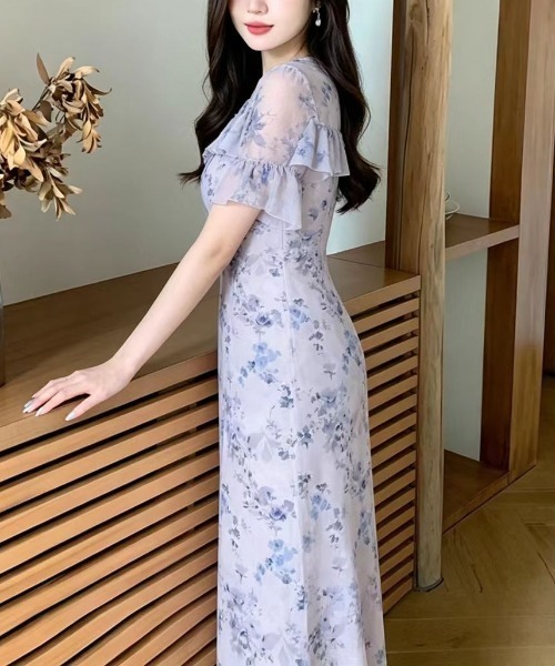 LUCPY(ラクピー)の「フラワープリントフリルワンピース(ワンピース・レディース・パープル・XX-LARGE/X-LARGE/LARGE/MEDIUM)」の4枚目の写真