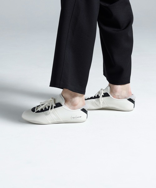 Y-3(ワイスリー)の「Y-3 TOKYO(スニーカー・メンズ・ホワイト×ブラック・25.5cm/26.5cm/27.5cm/24.0cm/26.0cm/27.0cm/28.0cm/24.5cm/23.0cm/23.5cm/25.0cm)」の2枚目の写真