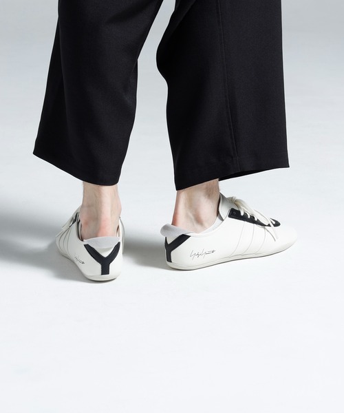 Y-3(ワイスリー)の「Y-3 TOKYO(スニーカー・メンズ・ホワイト×ブラック・25.5cm/26.5cm/27.5cm/24.0cm/26.0cm/27.0cm/28.0cm/24.5cm/23.0cm/23.5cm/25.0cm)」の3枚目の写真