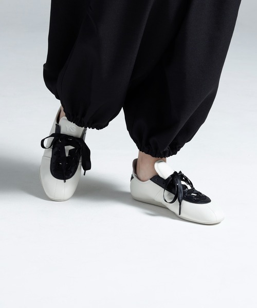 Y-3(ワイスリー)の「Y-3 TOKYO(スニーカー・メンズ・ホワイト×ブラック・25.5cm/26.5cm/27.5cm/24.0cm/26.0cm/27.0cm/28.0cm/24.5cm/23.0cm/23.5cm/25.0cm)」の4枚目の写真