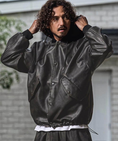CAMBIO(カンビオ)の「mj11657- Vintage Finish Faux Leather Layered Hood Jacket レイヤードフードジャケット(MIU-262-005)(ブルゾン・メンズ・ブラウン/ブラック・L/M/S)」の15枚目の写真