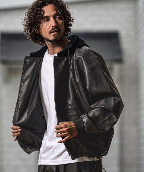CAMBIO(カンビオ)の「mj11657- Vintage Finish Faux Leather Layered Hood Jacket レイヤードフードジャケット(MIU-262-005)(ブルゾン・メンズ・ブラウン/ブラック・L/M/S)」の16枚目の写真