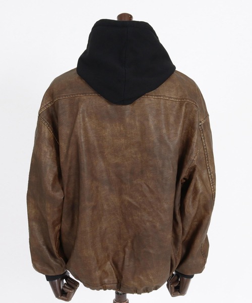 CAMBIO(カンビオ)の「mj11657- Vintage Finish Faux Leather Layered Hood Jacket レイヤードフードジャケット(MIU-262-005)(ブルゾン・メンズ・ブラウン/ブラック・L/M/S)」の3枚目の写真