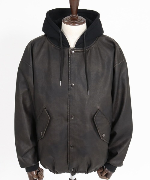CAMBIO(カンビオ)の「mj11657- Vintage Finish Faux Leather Layered Hood Jacket レイヤードフードジャケット(MIU-262-005)(ブルゾン・メンズ・ブラウン/ブラック・L/M/S)」の5枚目の写真