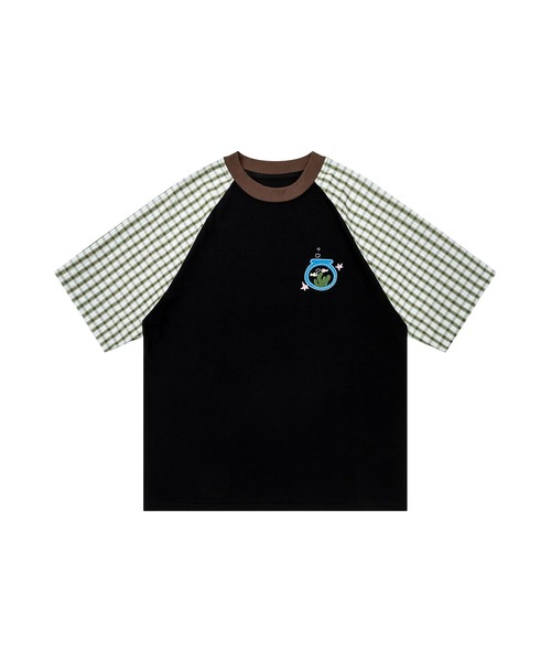 HOOK(フック)の「HOOK アクアリウム × 手書き文字風プリント チェック切替ラグランビッグシルエットT(Tシャツ/カットソー・メンズ・ライトベージュ/ブラック・FREE)」の7枚目の写真