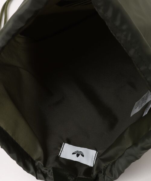 adidas(アディダス)の「adidas アディダス U ADICOLOR GYMSACK バッグ KU8068 NIGHTCARGO(ボディバッグ/ウエストポーチ・メンズ・ブラウン・FREE)」の4枚目の写真