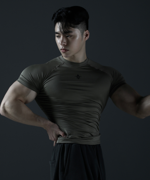 CARMID（カミド）の「コンプレッション半袖 [カーキ]（Tシャツ/カットソー・メンズ・その他・1/2/3）」の6枚目の写真