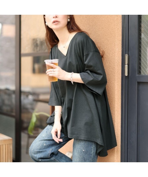 GOLDJAPAN(ゴールドジャパン)の「アシメヘムコットンチュニックTシャツ【大きいサイズ対応】(チュニック・レディース・チャコールグレー/オフホワイト/ブラック・4L~5L/LL~3L)」の15枚目の写真