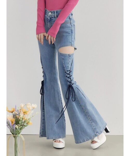 EATME(イートミー)の「サイドレースアップカットアウトデニムパンツ(デニムパンツ・レディース・ライトブルー・MEDIUM/SMALL)」の18枚目の写真