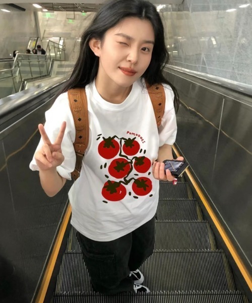 Tomato Print T‑shirt — футболка с принтом TOMATOPRINT