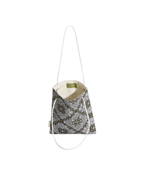 SOCHARMING（ソーチャーミング）の「Mini shoulder bag - paisley 6 colors（エコバッグ/サブバッグ・レディース・ネイビー/レッド/カーキ/イエロー/グリーン/オレンジ系その他・FREE）」の2枚目の写真
