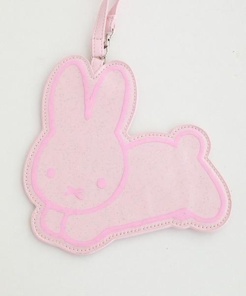 Miffy( ミッフィー)の「miffy ミッフィー うさぎシリーズ パスケース 合皮(パスケース・レディース・ピンク・FREE)」の2枚目の写真