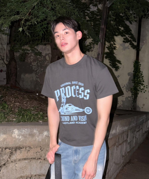 PROCESS(プロセス)の「Crop motor tee - Charcoal(Tシャツ/カットソー・メンズ・ダークグレー・FREE)」の1枚目の写真