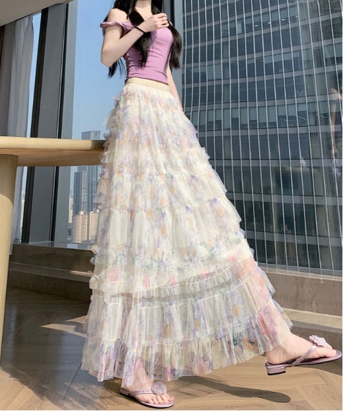 &soiree(アンドソワレ)の「ウエストゴムフリルティアード花柄チュールスカート(スカート・レディース・ホワイト・X-LARGE/LARGE/MEDIUM/SMALL)」の2枚目の写真