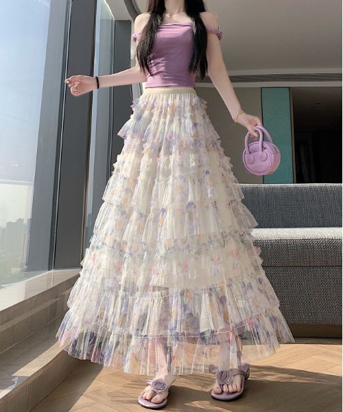 &soiree(アンドソワレ)の「ウエストゴムフリルティアード花柄チュールスカート(スカート・レディース・ホワイト・X-LARGE/LARGE/MEDIUM/SMALL)」の3枚目の写真