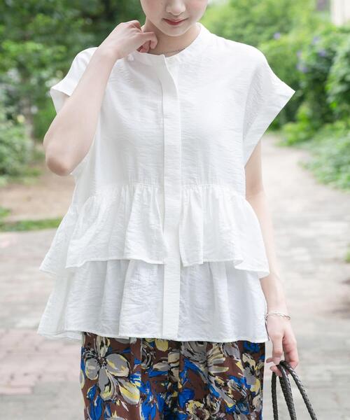ITEMS URBANRESEARCH(アイテムズ アーバンリサーチ)の「フリル切り替えブラウス(シャツ/ブラウス・レディース・ラベンダー/モカ/ホワイト・FREE)」の4枚目の写真