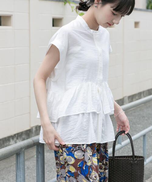 ITEMS URBANRESEARCH(アイテムズ アーバンリサーチ)の「フリル切り替えブラウス(シャツ/ブラウス・レディース・ラベンダー/モカ/ホワイト・FREE)」の6枚目の写真