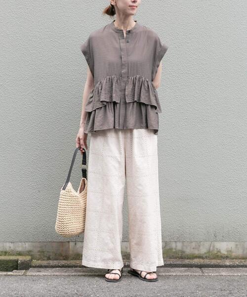 ITEMS URBANRESEARCH(アイテムズ アーバンリサーチ)の「フリル切り替えブラウス(シャツ/ブラウス・レディース・ラベンダー/モカ/ホワイト・FREE)」の16枚目の写真