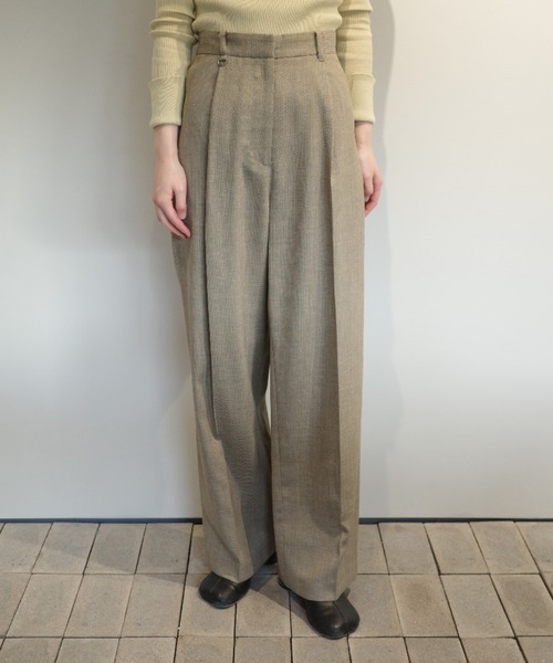 CLANE(クラネ)の「CLANE 2WAY TUCK STRAIGHT PANTS(その他パンツ・レディース・ブラック/ブラウン/その他・1/2)」の3枚目の写真