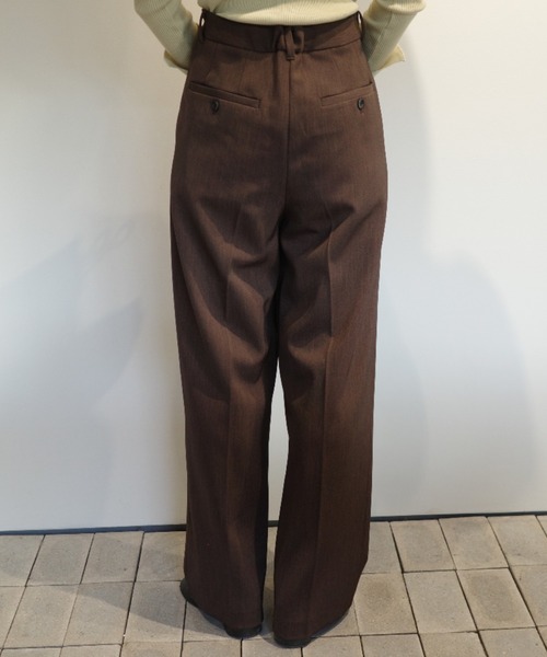 CLANE(クラネ)の「CLANE 2WAY TUCK STRAIGHT PANTS(その他パンツ・レディース・ブラック/ブラウン/その他・1/2)」の9枚目の写真
