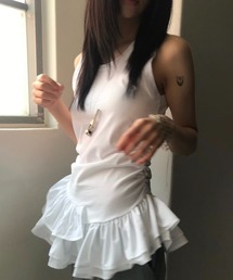 ティアードフリル付きノースリーブトップス